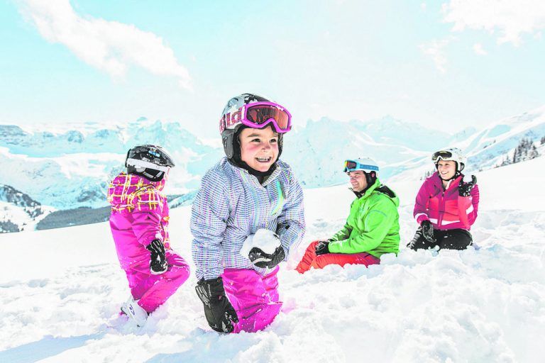 bewegung und action pur mit golmi und co im montafon
            Der Bewegungsberg Golm zeichnet sich durch seine Vielseitigkeit aus. Angefangen vom rasanten Speederlebnis mit dem Alpine-Coaster über genussvolle Winterwanderungen bis hin zur „Anita Wachter“-Weltcupabfahrt oder der Diabolo-Piste mit 70 Prozent Gefälle. Ein besonderes Erlebnis bietet die Abenteuernacht-Golm. Auf den Pisten-Nachwuchs warten Golmi-Kindergarten, Golmi-Wald, Schnupperstunden im Golmi-Land und vieles mehr.