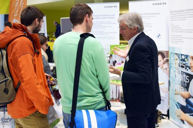 Chefarzt Walter Neunteufel (r.) stellte sich für Gespräche zur Verfügung.KH/dornbirn