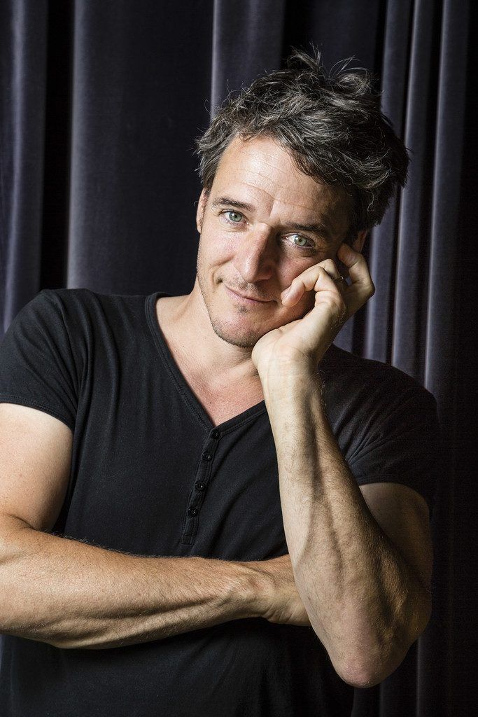 Musikkabarettist Christoph Spörk präsentiert sein Programm „Am Ende des Tages“.