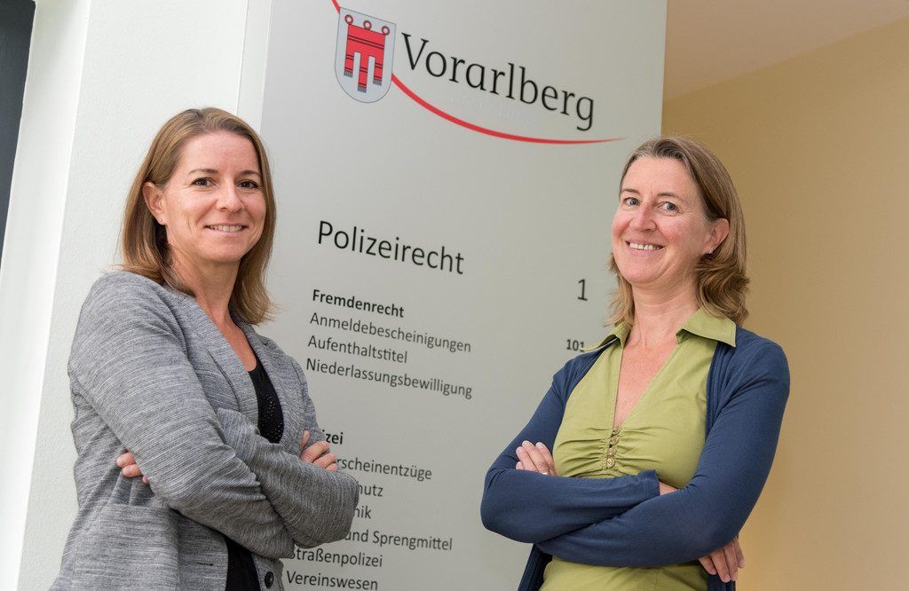 Claudia Feurstein und Angelika Schiemer leiten bei der BH Dornbirn die Polizeiabteilung.