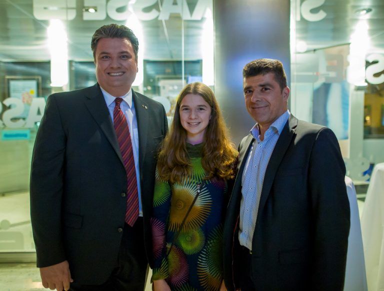 Daniel Drissner mit Johanna und Clemens Ender.