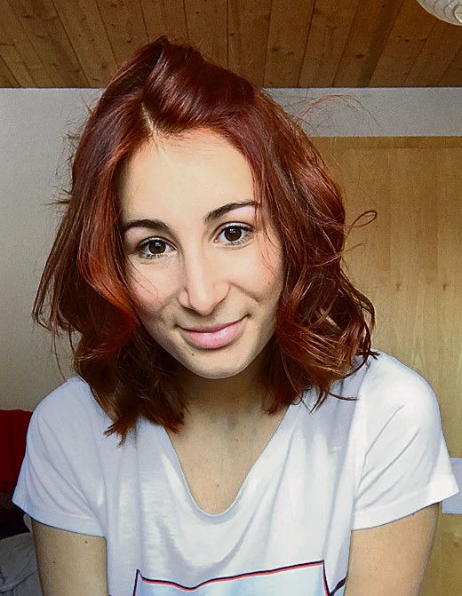 Daniela Milovanovic, 18 JahreWenn man die Jugend im Ort halten will, muss man sie im Dorfgeschehen mitreden lassen. Diese Chance liefert ein Jugendrat. Hier wird nicht nur geredet, sondern auch versucht Lösungen zu finden, die durchsetzbar sind und die man Entscheidungsträgern vortragen kann.