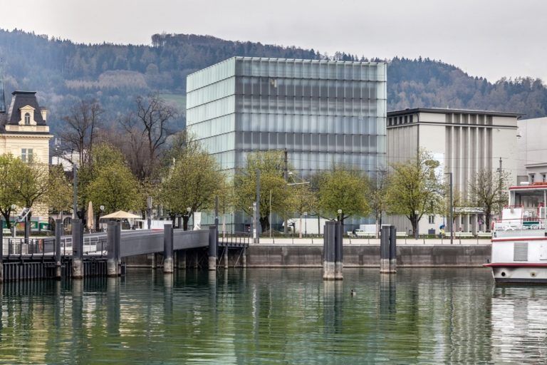 Das Kunsthaus Bregenz feiert den 20. Geburtstag. Bei freiem Eintritt, kostenlosen Kurzführungen, Musik, Tanz und tollen Attraktionen feiert die ganze Bevölkerung mit.foto: kub/markus tretter