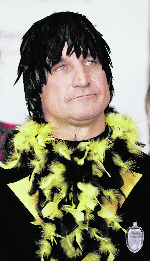 Das Papageno-Kostüm stammt noch vom Festspiel-Abverkauf.Archiv