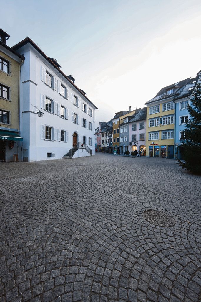 Das Stadtbild der Feldkircher Innenstadt gehört zu den besonders geschützten Kulturgütern in Österreich. Es will bewahrt und gepflegt, aber auch belebt und erneuert werden. In diesem Fall durch ein Architekturbüro mit dreißig Leuten.