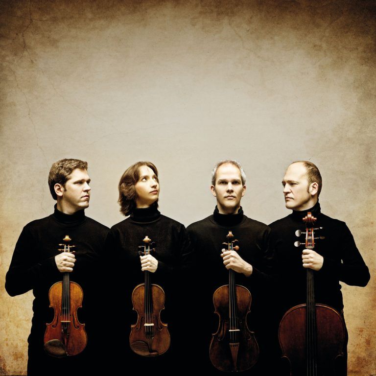 Das traditionsreiche Festival rund um Franz Schubert lädt Musikbegeisterte aus nah und fern nach Hohenems. Den Auftakt macht das spanische Streichquartett Cuarteto Casals. foto: cuarteto casals/molinavisuals