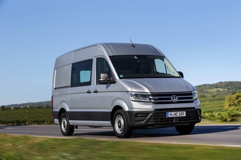 Das Varianten-Offert des neuen VW Crafter ist erweitert: Nun sind die Heck- und Allradantriebsvarianten ebenfalls startklar.Werk