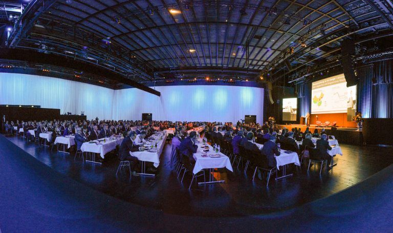 Das Wirtschaftsforum zeigte sich in digitalerem Antlitz mit Vorarlbergs größter LED-Wand.