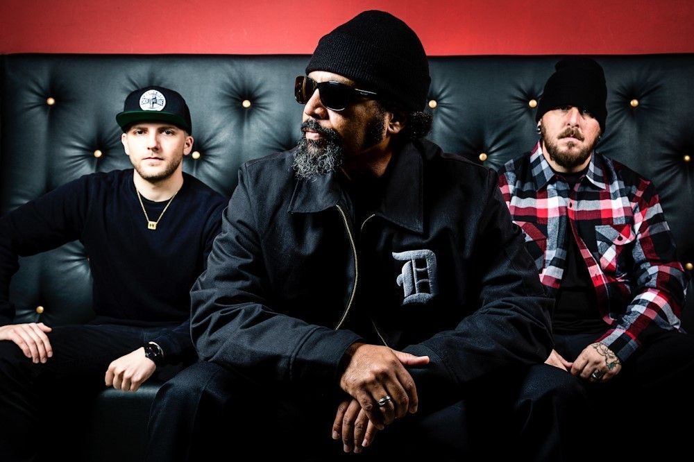 Schweißtreibende Show mit  Delinquent Habits im Sohm