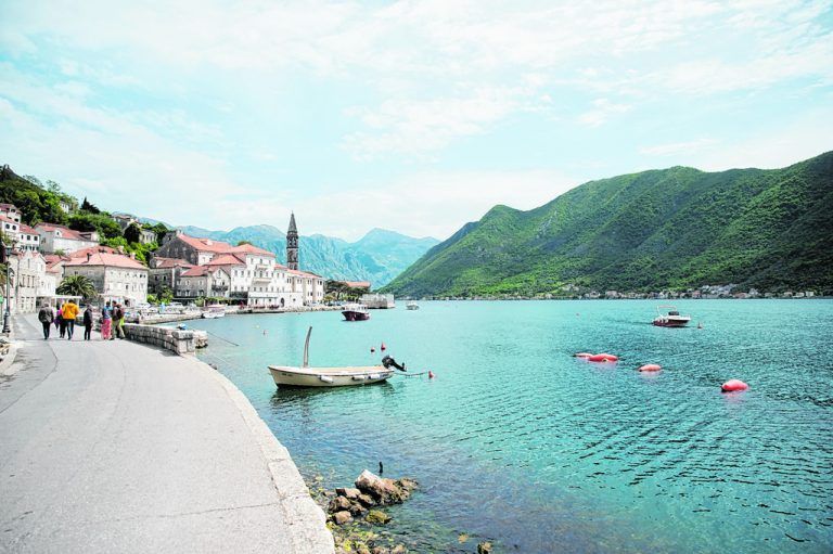 Der kleine Ort Perast befindet sich in der Bucht von Kotor.