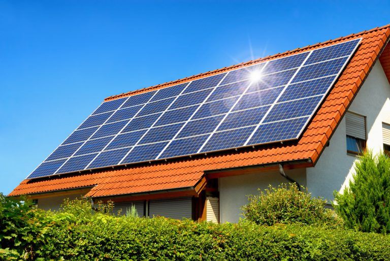 Eine berechtigte Frage: Zahlen illwerke vkw zu wenig für den eingespeisten Strom aus Photovoltaik? Smileus