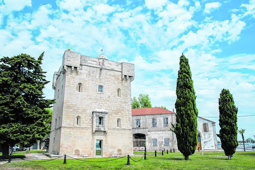 Ende in Saint-Louis-du-Rhône