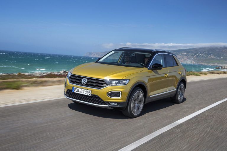 Der VW T-Roc ist ein später Nachkomme des Golf Country der 1990er- Jahre. Er ist zwischen dem Tiguan und dem künftigen T-Cross platziert.