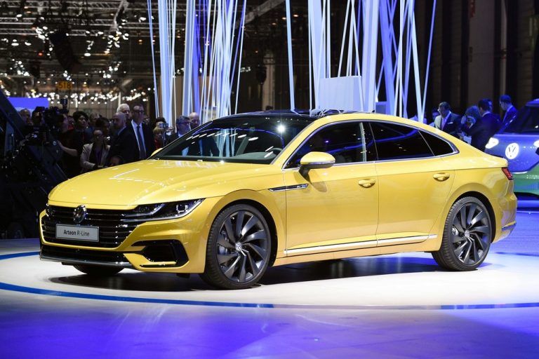 DesignstückNach „Brot-und Butter-Autos“ zeigt VW in Genf ein neues Modell, das die Palette nach oben abrundet. Der Arteon ist oberhalb des Passat positioniert und soll den Premiumcharakter der Volumensmarke stärken. Marktstart ist im Juni. Die Preise sind noch nicht bekannt.