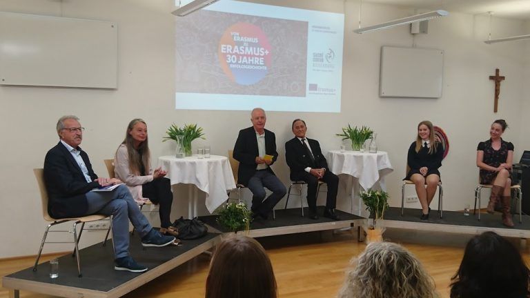 Die Diskutanten der Podiumsdiskussion.