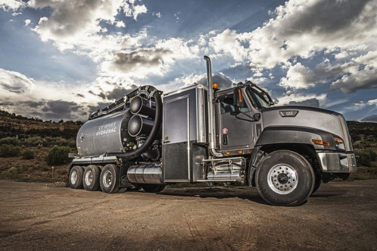 Die Hydrovac-Laster von Premier Oilfield Equipment fahren künftig unter der Flagge der Kaiser AG. Foto: Firma