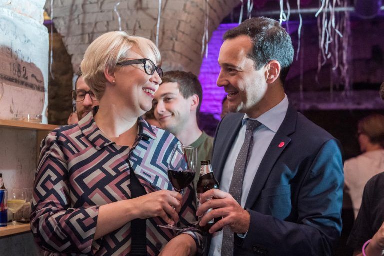 Die Neos stießen im Vakanz in Dornbirn auf die Wahl an.