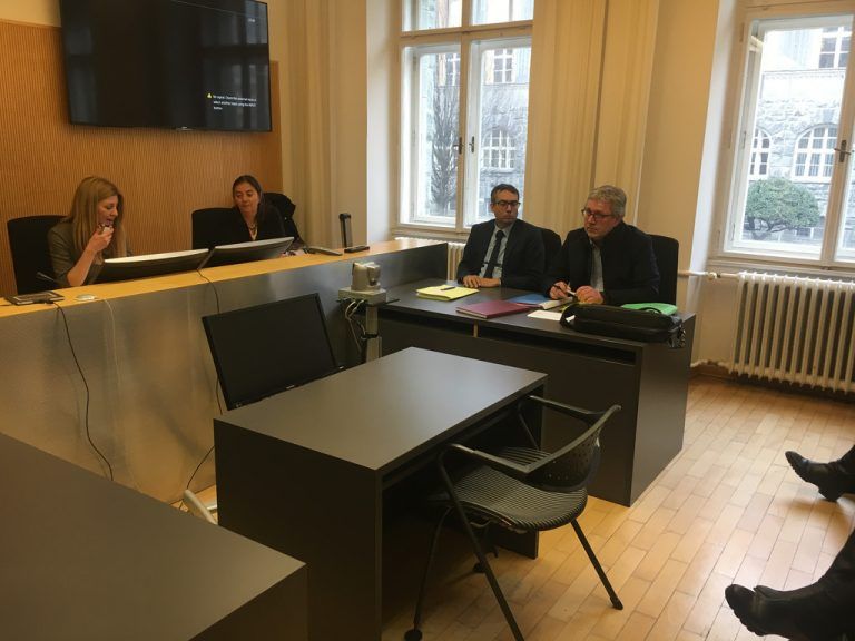 Die Rechtsvertreter des Postgewerkschafters Mähr und der Post AG trafen sich erstmals vor dem Arbeits- und Sozialgericht in Feldkirch. VOL.at