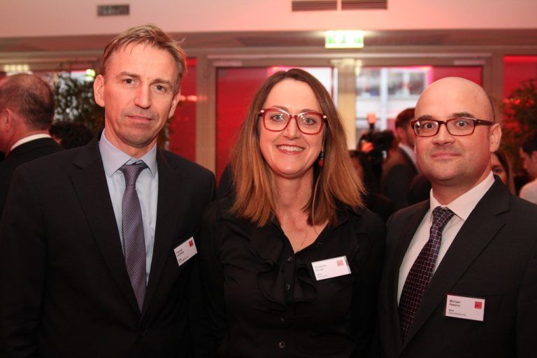 Die Sieger des Preises für „Diversity and Inclusion“: Thomas Lichtblau (l.) mit Elisabeth Burgis und Michael Paterno von Bipa. Matthias Rauch