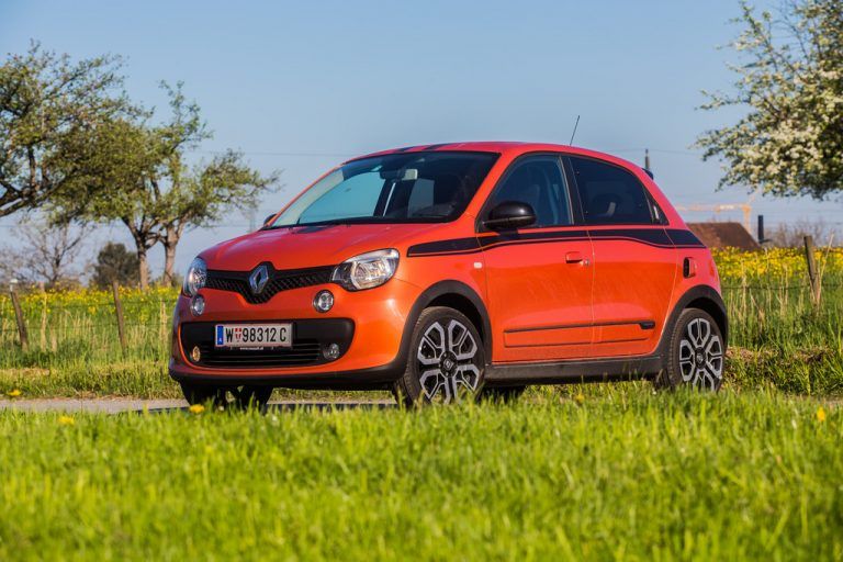Die sportliche Speerspitze der Baureihe: der Twingo GT mit 110-PS-Motor im Heck. Fotos: VN/Steurer
