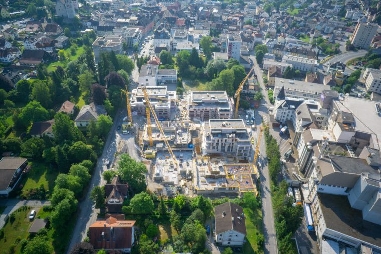 Die Vorarlberger beurteilen die Lebensqualität sehr positiv, aber zum Teil zeigen sich wirtschaftskritische Stimmen. Foto: VN/Hartinger