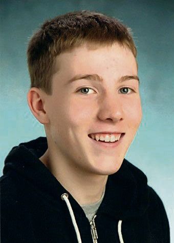 Dominik Neyer, 17 JahreIch bin der Meinung, dass der Jugendrat eine gute Gelegenheit für Jugendliche ist ihre Zukunft mitzugestalten und ihre Wünsche und Anregungen einbringen zu können. Es ist gut, dass die Gemeinde die Vorschläge der Jugendlichen annimmt und versucht Lösungen zu finden.