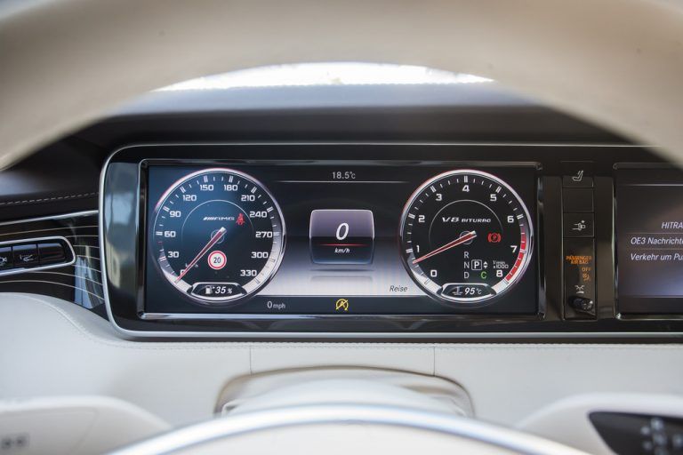 Eindruck: viel Platz, edles Ambiente, High-End-Audiosystem, exzellente Motorentechnik, hochwertige Komfortfeatures und Assistenzsysteme. Alles da, was ein Luxusmobil ausmacht. Das hat indes auch seinen Preis und erfordert eine gewisse finanzielle Unabhängigkeit.