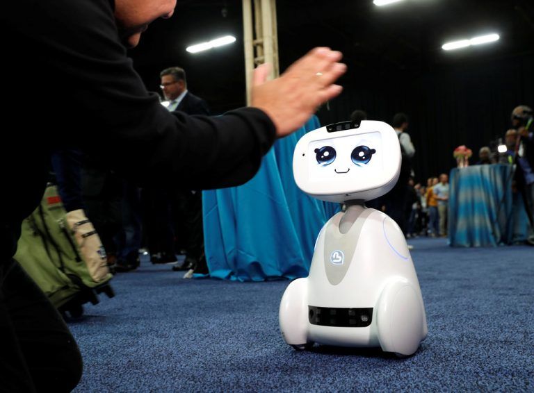 Eine Unterhaltung mit Buddy dem Roboter, der unterhält und assistiert. Reuters
