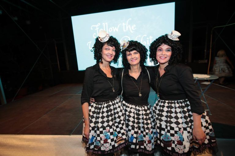 Empfangsdamen Judith Weh, Tabea Ess und Sandra Küng.