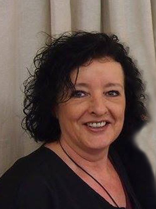 Es macht Spaß, die Kunden immer wieder mit neuen Dekorations- und Bastelideen zu begeistern. Außerdem sind wir ein Superteam. Wir ergänzen uns alle drei ganz wunderbar. Doris Heinzle, Inhaberin