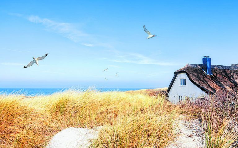 Ferienhaus oder -wohnung buchen: Unbedingt bei bekannten und großen Anbietern buchen, Reisebüros im Land bieten zuverlässige Adressen. Im Schadensfall Anzeige erstatten bzw. Konsumentenschutz kontaktieren.