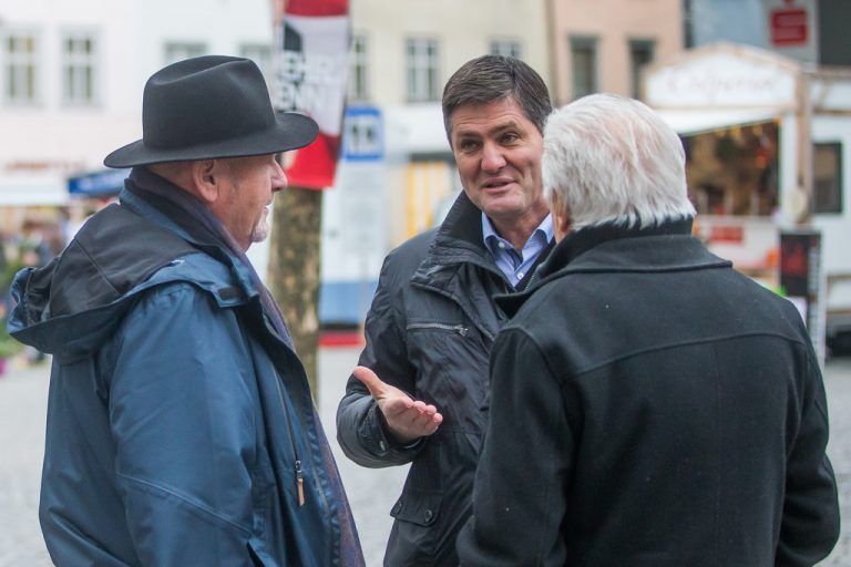 Wahlkampf am ersten Advent