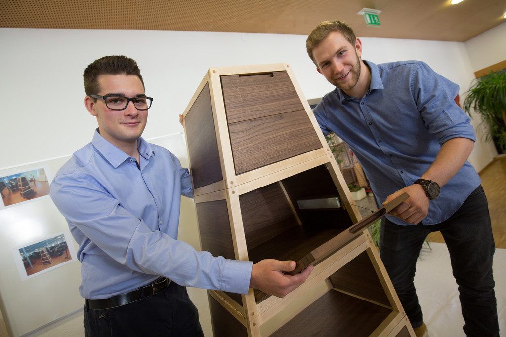 Tischlereitechniker beeindrucken mit ihren Möbelstücken