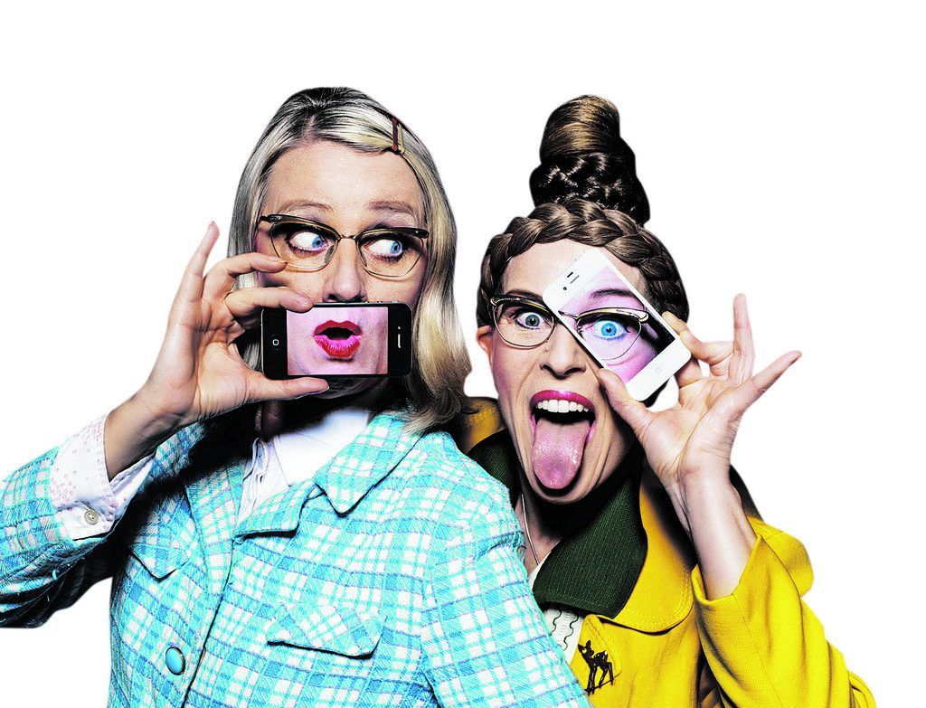 Das Kabarett „Sister App“ von Hutzenlaub &amp; Stäubli findet am Samstag am Marktplatz Rankweil statt, 21 Uhr