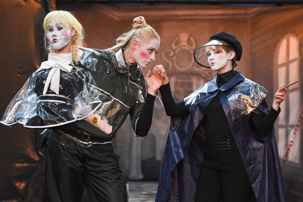 Heuer wird Hamlet zur Frau