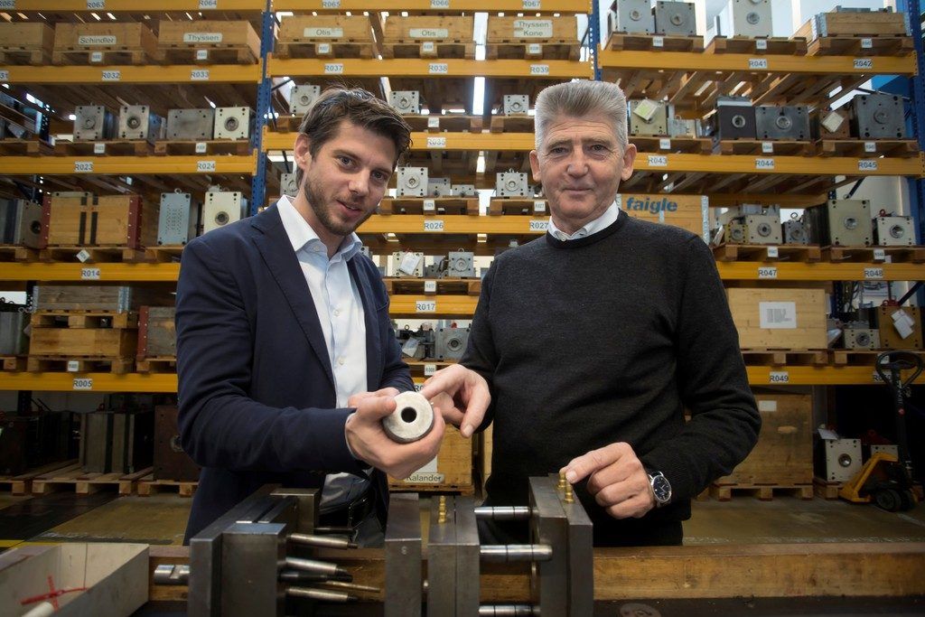 Milliarden Menschen täglich auf der Rolle