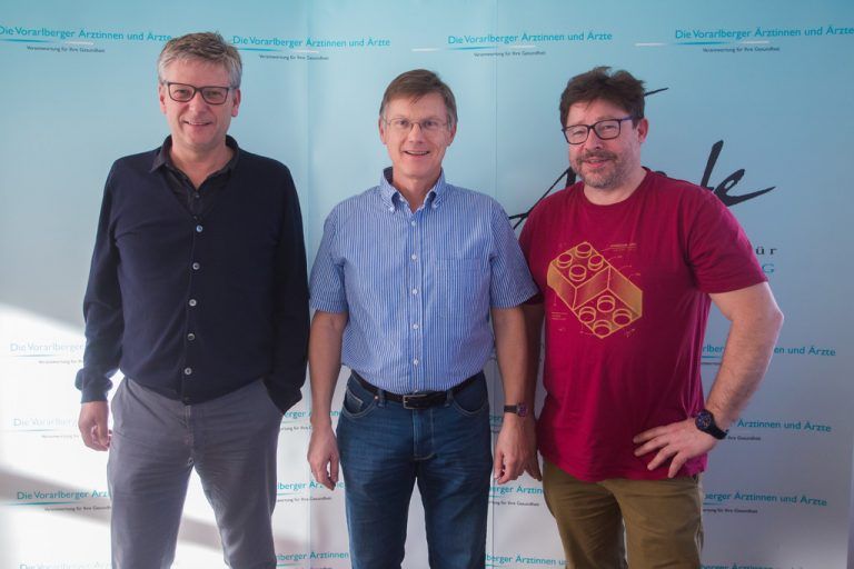 Führen die Listen an (v.l.): Hermann Blaßnig (angestellte Ärzte), Michael Jonas und Burkhard Walla (niedergelassene Ärzte). Foto: vn/Steurer