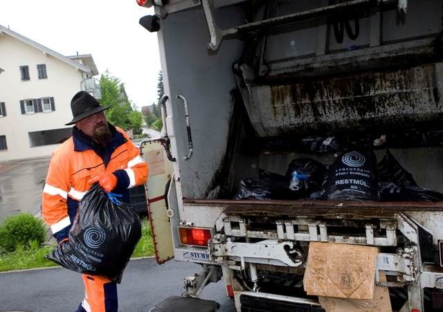 Für Ein-Personen-Unternehmen in Dornbirn, die ihre Tätigkeit im selben Haushalt ausüben, entfällt künftig die doppelte Müllgebühr.