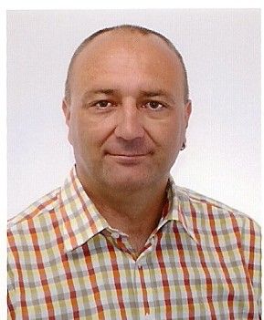 Für unseren Sohn war nach der Pflichtschule klar, dass er eine handwerkliche Ausbildung machen wollte. Das kreative Arbeiten mit Metall hat ihm schon bei den Schnuppertagen in der Spenglerei gut gefallen und das ist auch so geblieben. Wir freuen uns, dass er etwas gefunden hat, das er gerne macht. Franz Wastl