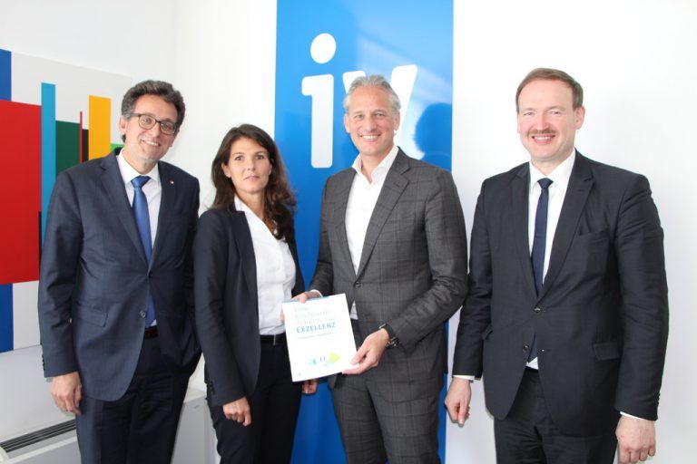 Gerhard Burtscher (BTV), Eva-Maria Berchtold (EY), Martin Ohneberg (IV) und Studienautor Christian Helmenstein. Foto: IV