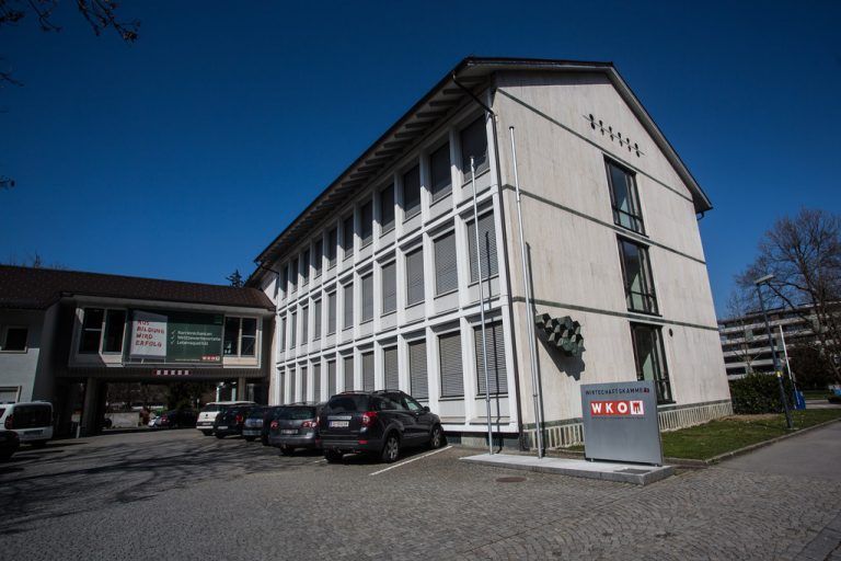 Gewerbeordnung bringt Einnahmenverlust für Kammer. Neos-NR Loacker sieht Sparmöglichkeiten. VN/Steurer