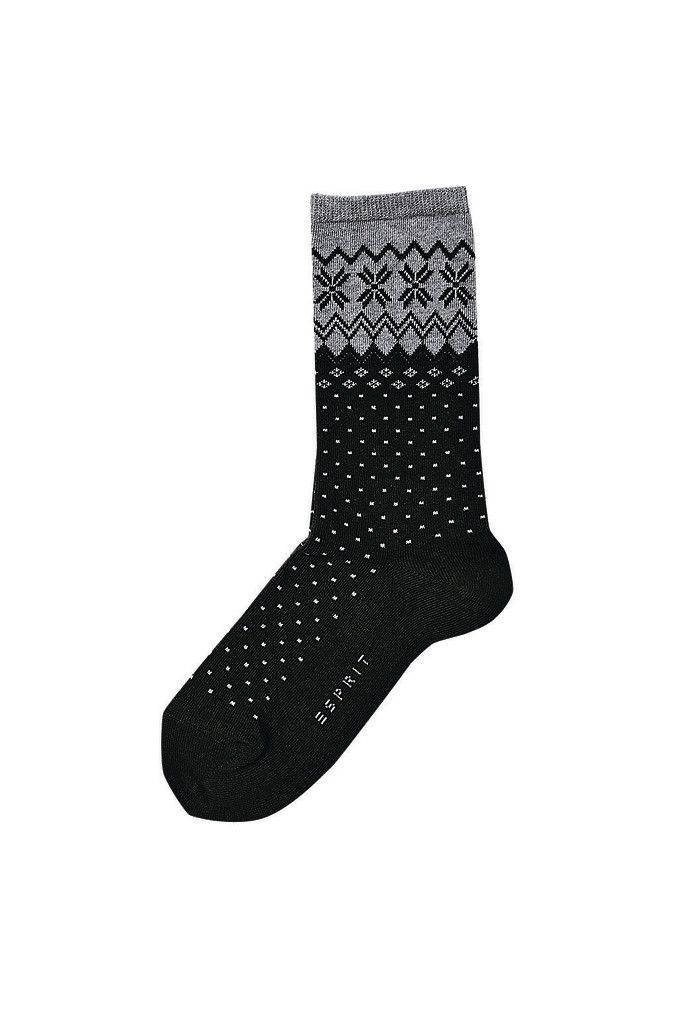 Großer Tragekomfort: Weiche Baumwoll-Mix-Socken mit Norwegermuster. Gesehen bei Esprit um 7,95 €.