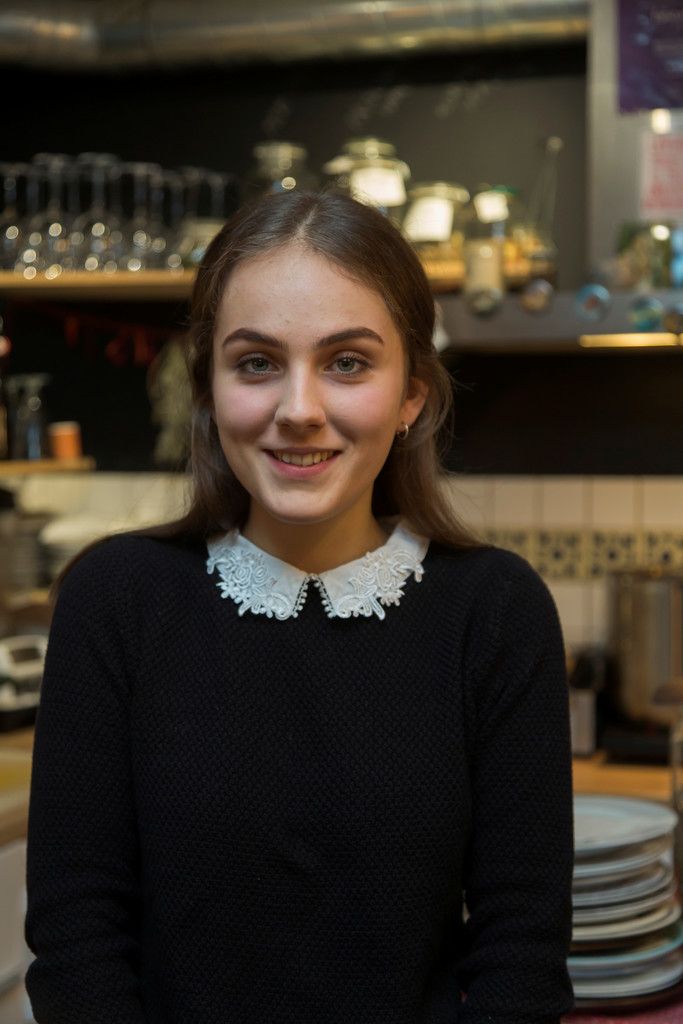 Hanna Zudrell
            Wir sind ein junges Team, das super miteinander auskommt. Bereits als Ferialkraft habe ich einen ersten Einblick in den Betrieb bekommen, der mich begeisterte.