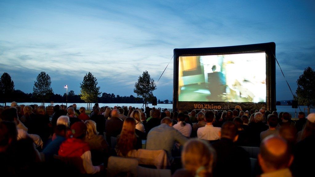 Ferienstart mit „hardmovie“ Sommerkino am See