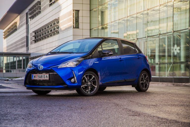 Hybrid-Pionier Toyota bietet den Yaris auch in einer Version mit Hybridantrieb an.steurer