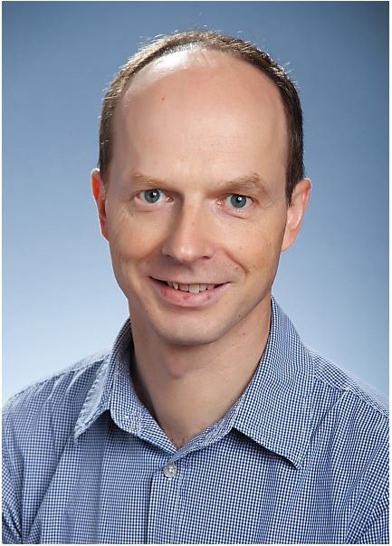 Ich war von der Idee des Engagements der Schule im Weltladen von Anfang an begeistert. Wir können damit unseren Schülerinnen ganz praktisch das Thema „Globale Verantwortung“ näherbringen. Mag. Rainer Johler, Lehrer HLW Marienberg