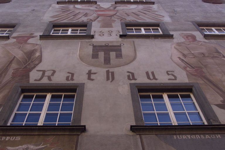 Im geschichtsträchtigen Feldkircher Rathaus dürfte in absehbarer Zeit ein neuer Bürgermeister Einzug halten. VN