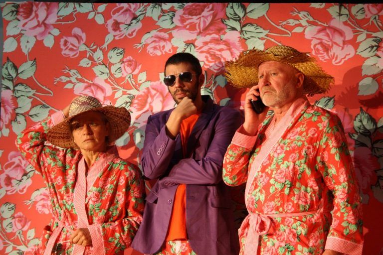 Im Rahmen des KOSMODROM-Weekend wird heute und morgen das Stück „Das Ausbleiben der Großmama“ von Amos Postner gezeigt.theater kosmos