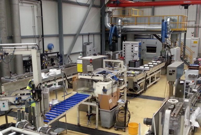 Im Sika-Werk Bings werden seit 75 Jahren bauchemische Produkte hergestellt. Firma