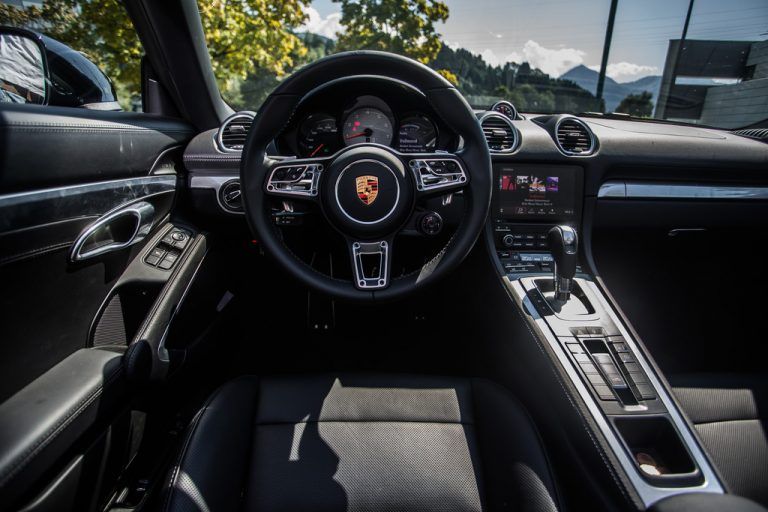Innenraum: Sport-Style auf Top-Niveau.